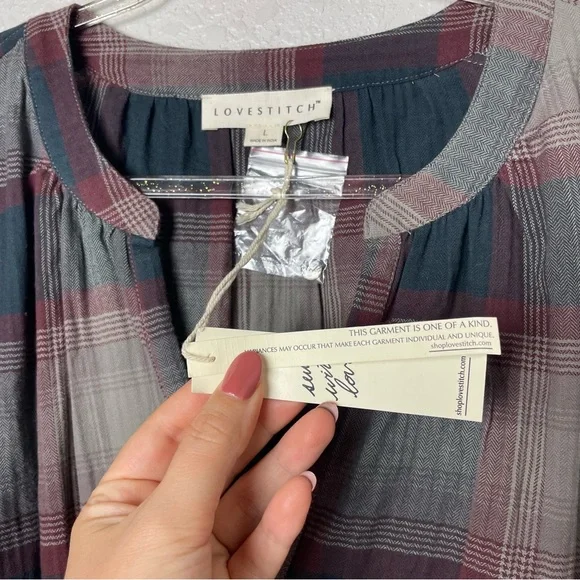 BNWT! LOVESTITCH Gray and Burgundy Plaid Women's Top Size L - Picture 4 of 8